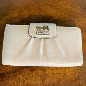 Coach Cream Leather Wallet with Gold Details and pink interior